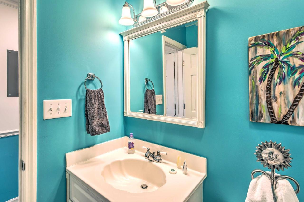 Surfside Beach Escape With Pool - Walk To Ocean! Миртл-Бич Экстерьер фото