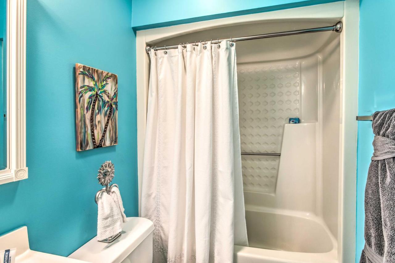 Surfside Beach Escape With Pool - Walk To Ocean! Миртл-Бич Экстерьер фото