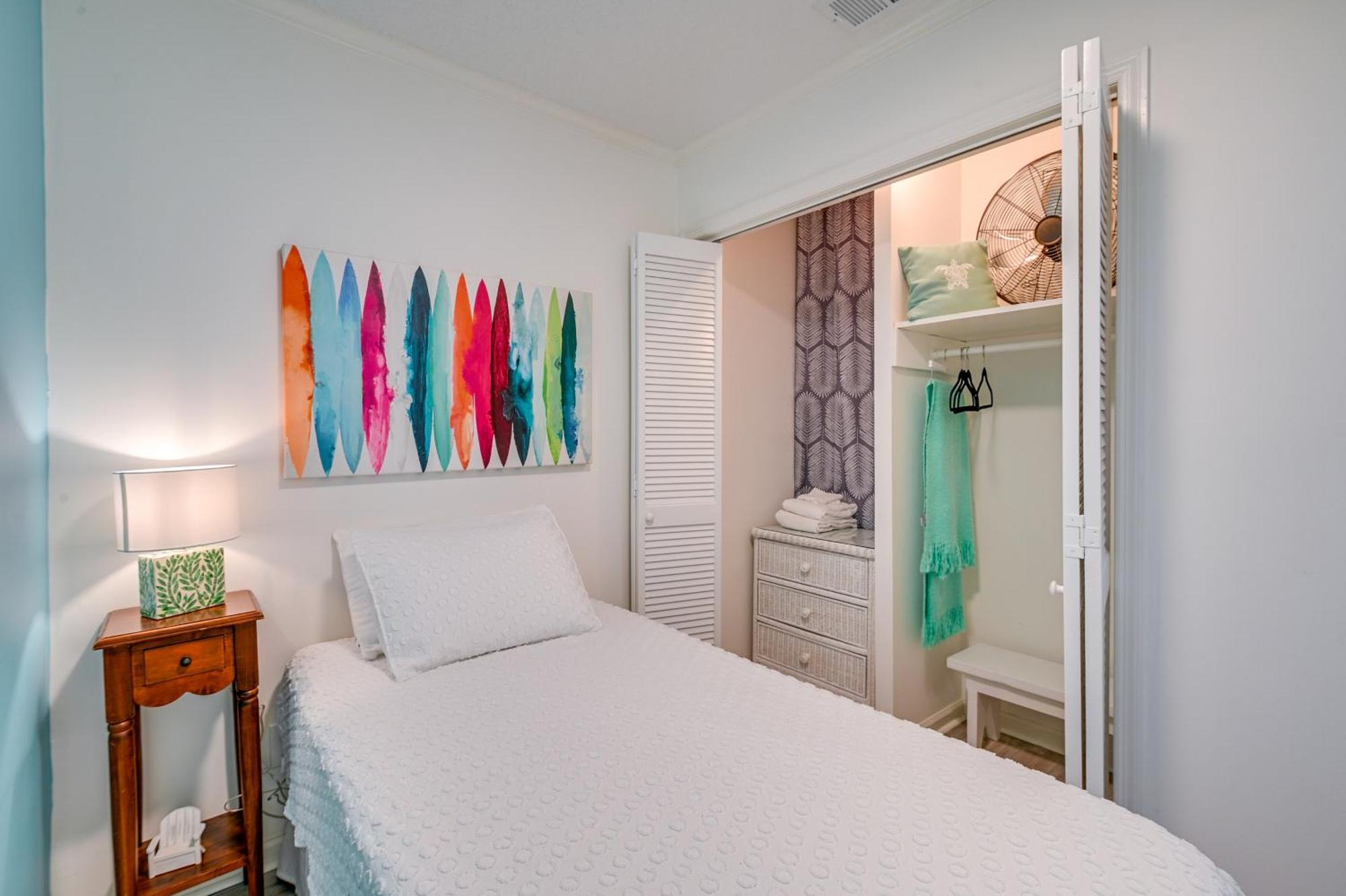 Surfside Beach Escape With Pool - Walk To Ocean! Миртл-Бич Экстерьер фото